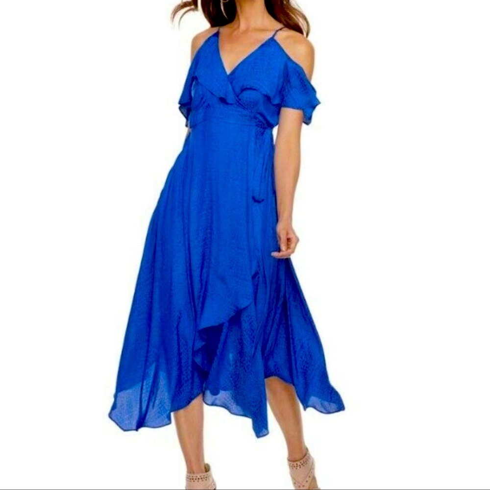 NWT Jennifer Lopez Flowy Cold Shoulder Dress